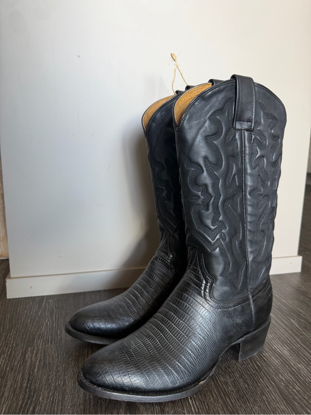 Men's Black Western Cowboy Boots - Classic Leather Style